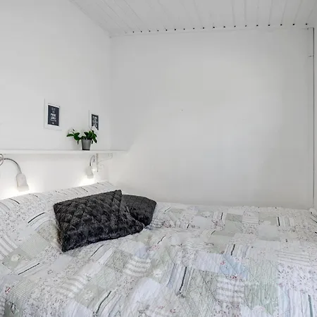 Lägenhet 2 Bedroom Lovely In