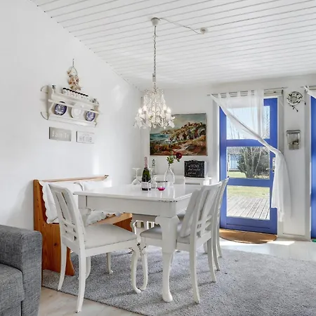 Lägenhet 2 Bedroom Lovely In *